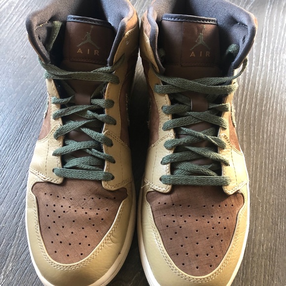 Air Jordan 1 Army Edition Shoes - Picture 6 of 10